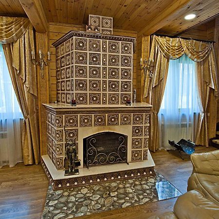 Комплекс Відпочинку Goldfіsh Сlub Guest House Babintsy Ngoại thất bức ảnh