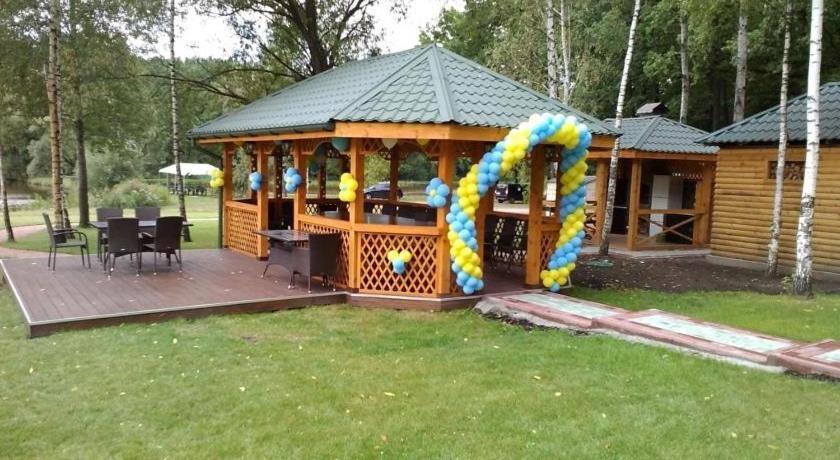 Комплекс Відпочинку Goldfіsh Сlub Guest House Babintsy Ngoại thất bức ảnh
