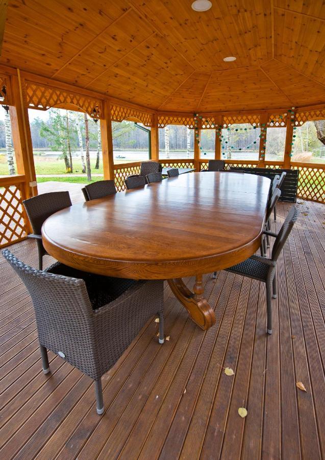 Комплекс Відпочинку Goldfіsh Сlub Guest House Babintsy Ngoại thất bức ảnh