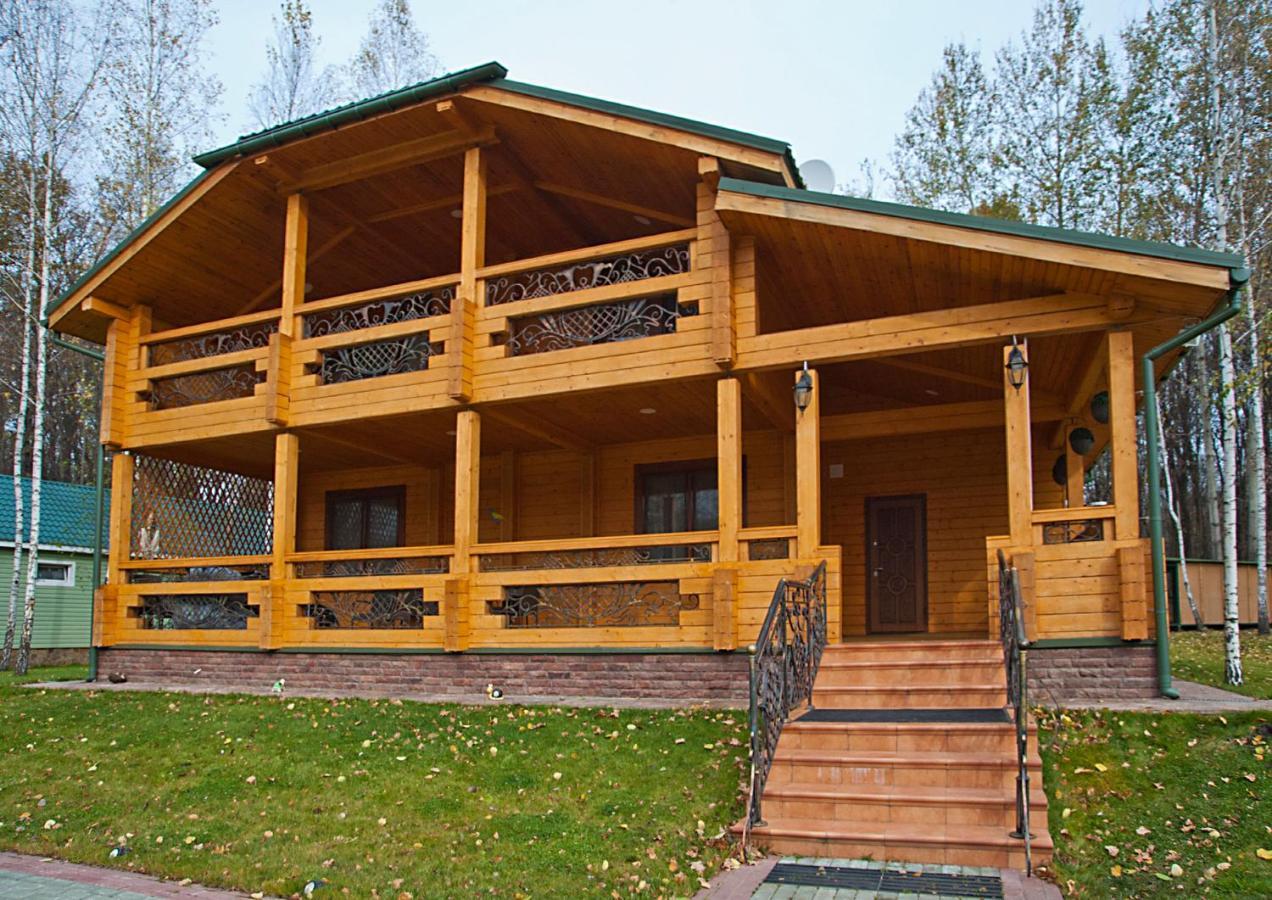 Комплекс Відпочинку Goldfіsh Сlub Guest House Babintsy Ngoại thất bức ảnh