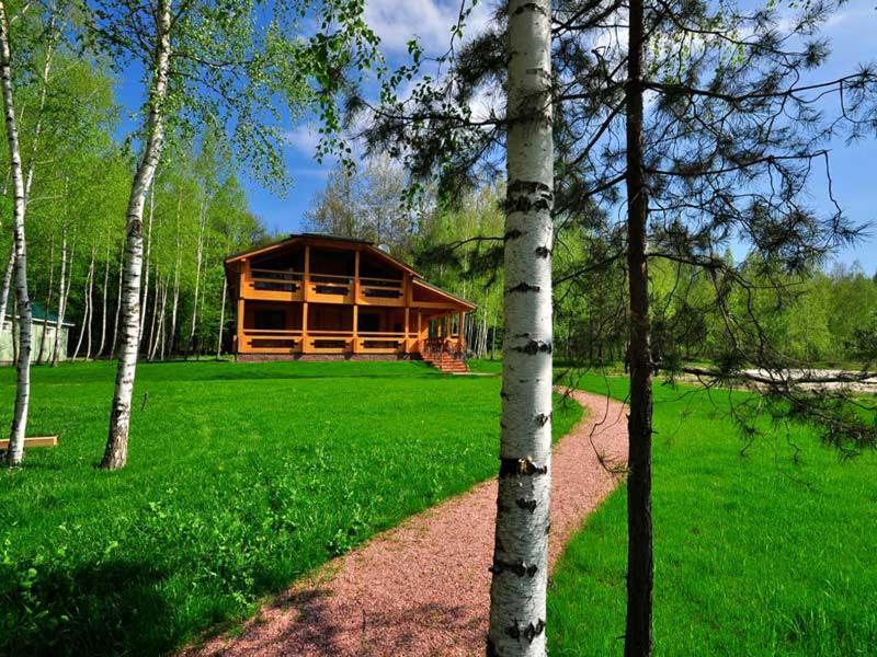 Комплекс Відпочинку Goldfіsh Сlub Guest House Babintsy Ngoại thất bức ảnh